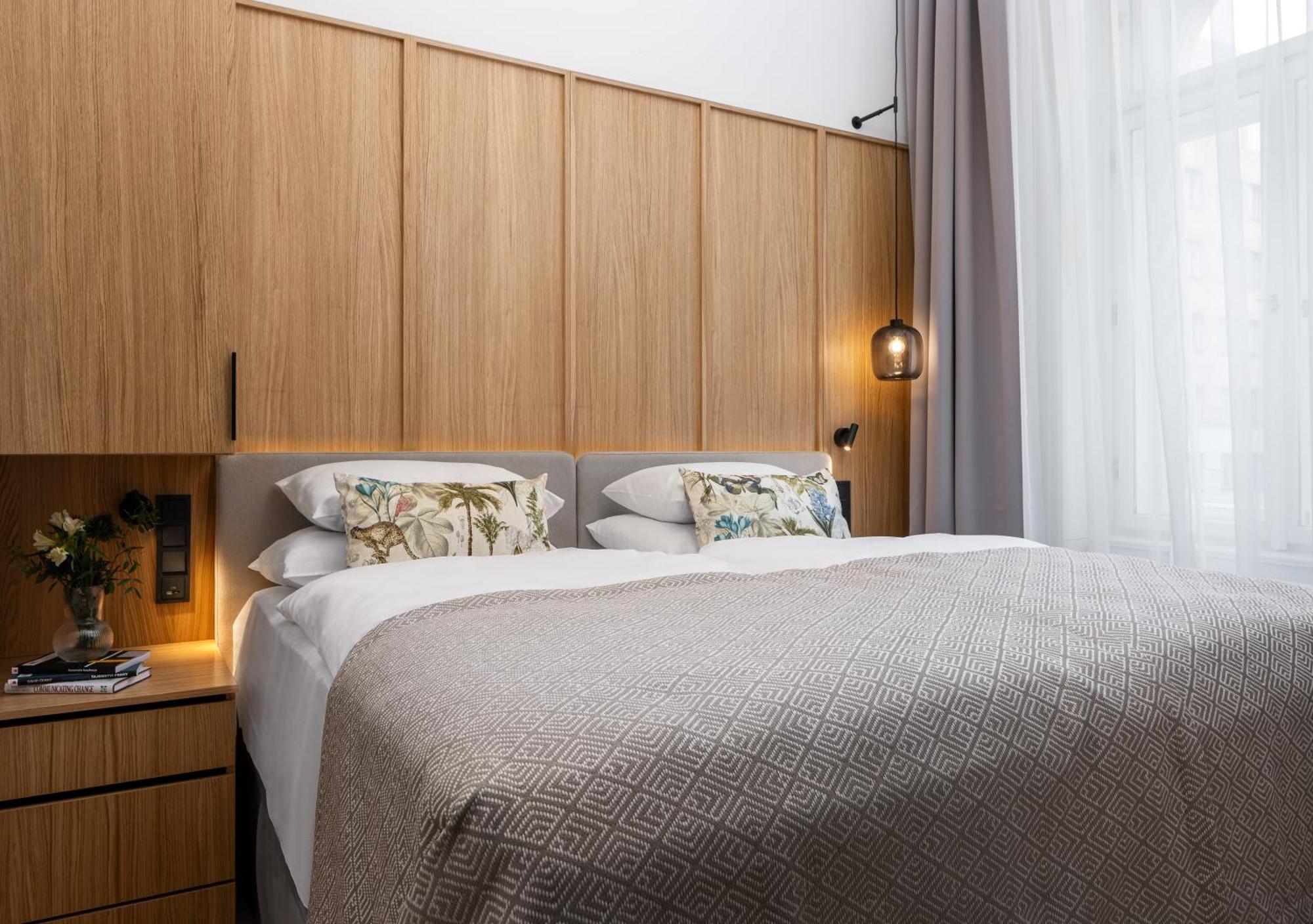 R16 Residences براغ المظهر الخارجي الصورة
