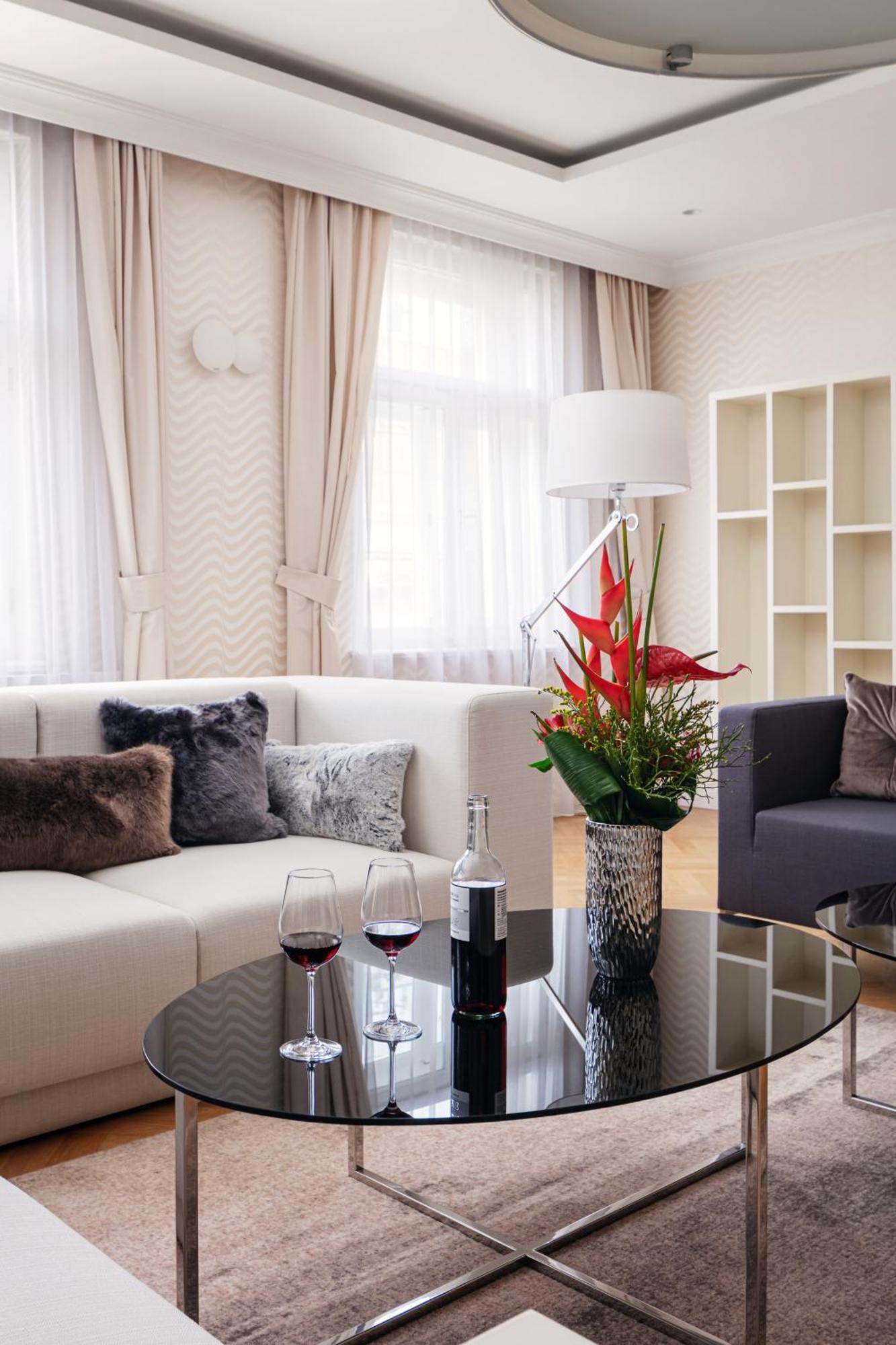 R16 Residences براغ الغرفة الصورة